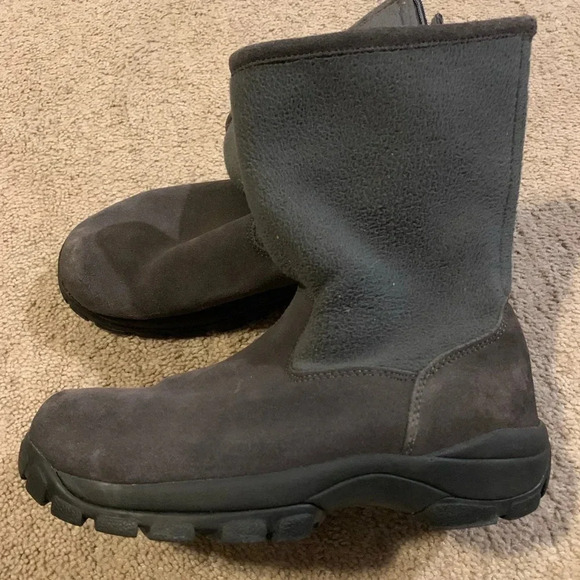 Land’s End fleece-lined suede winter boots, Gray, size 6.5 - Picture 1 of 4